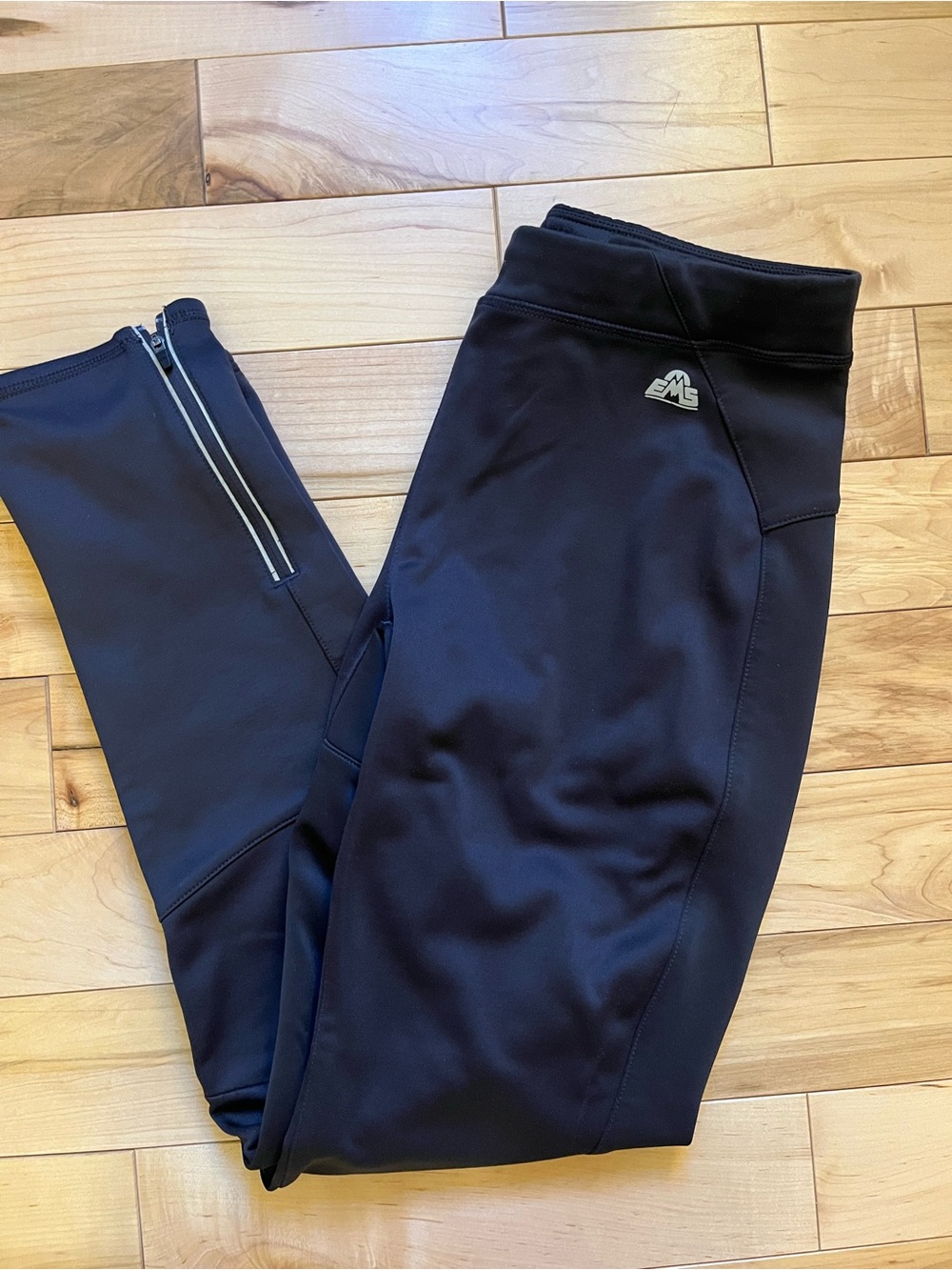 Eastern Mountain Sports Black Girls' Active Leggings with Zip Ankle
